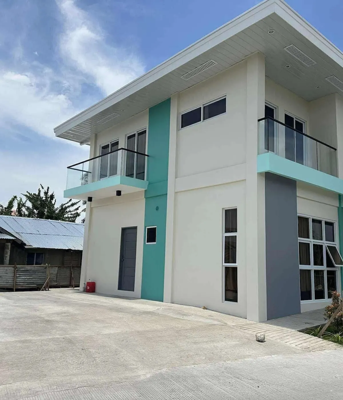 OIA Suites Moalboal, newly built two-storey guesthouse in Basdiot, Moalboal